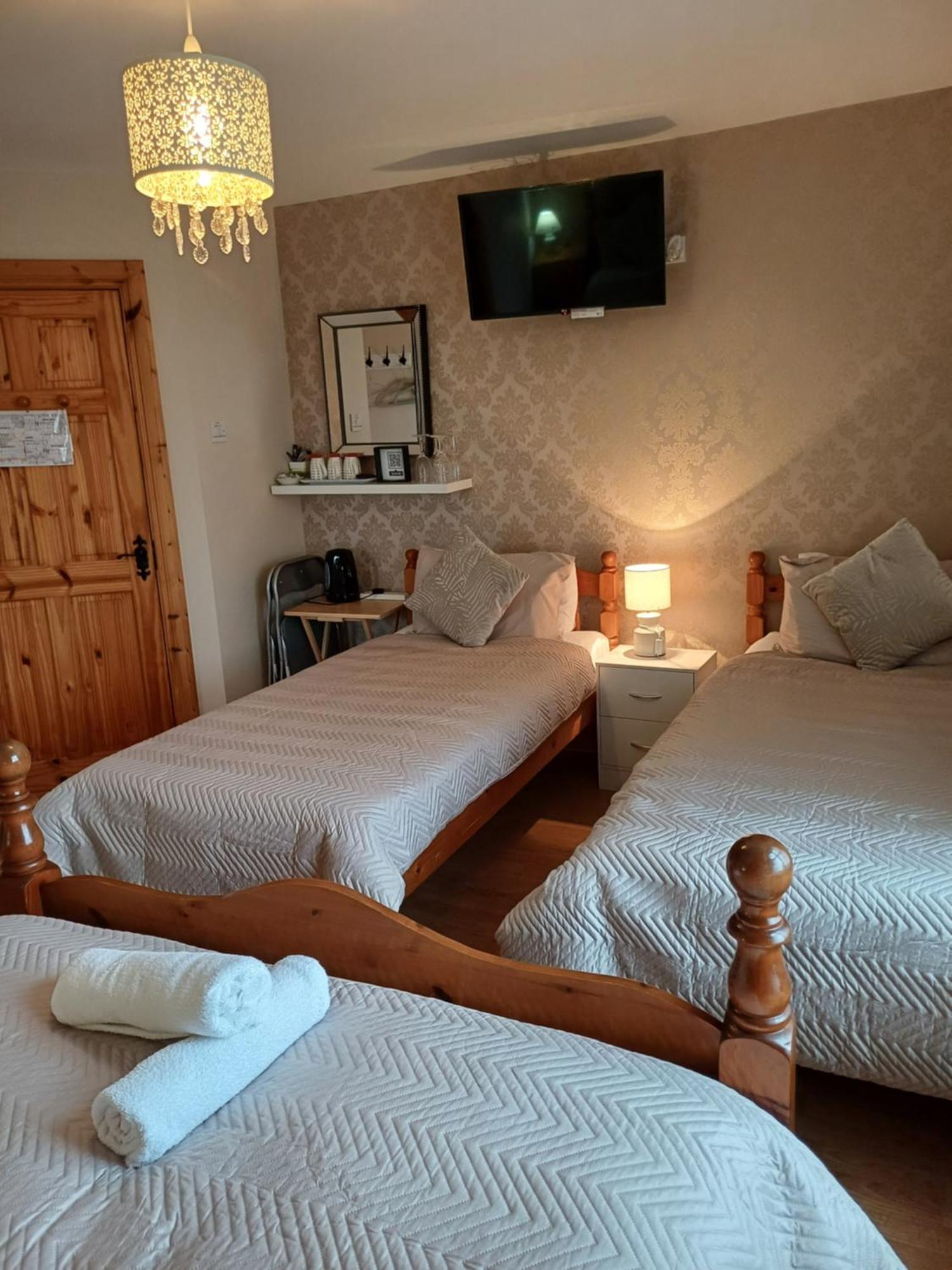 Sleepy Hollow B&B Donegal Town Phòng bức ảnh